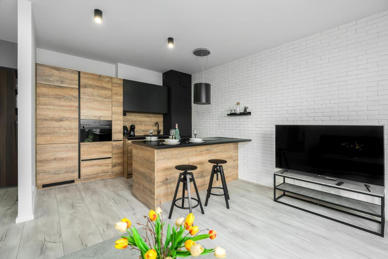 Exclusive Apartment With Terrace By Renters 포즈난 외부 사진